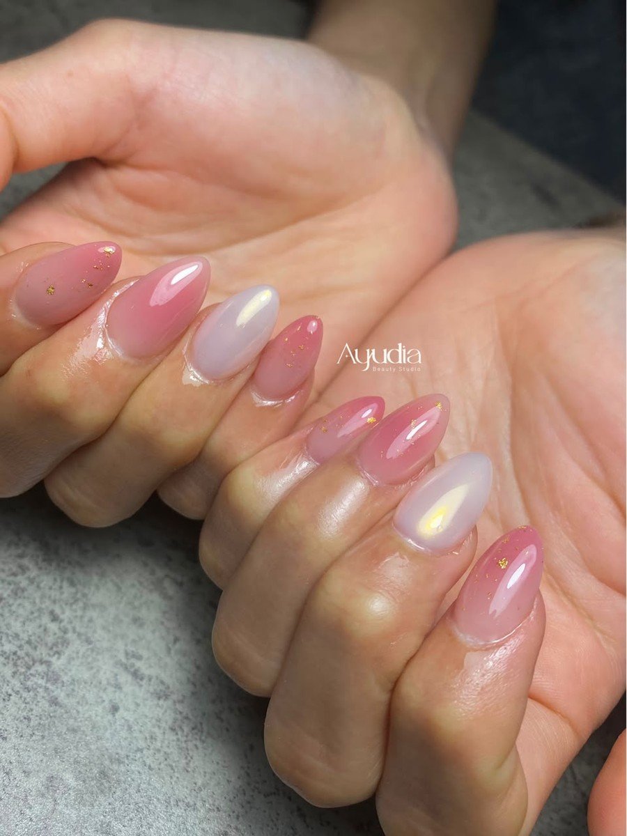 Soft pink almond nail art
